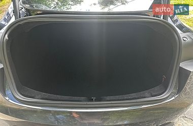 Седан Tesla Model 3 2025 в Львове