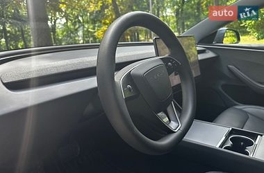 Седан Tesla Model 3 2025 в Львове