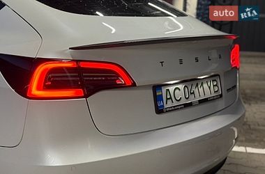 Седан Tesla Model 3 2020 в Луцке