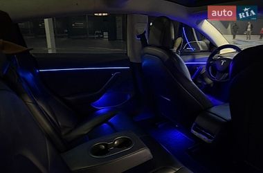 Седан Tesla Model 3 2020 в Луцке
