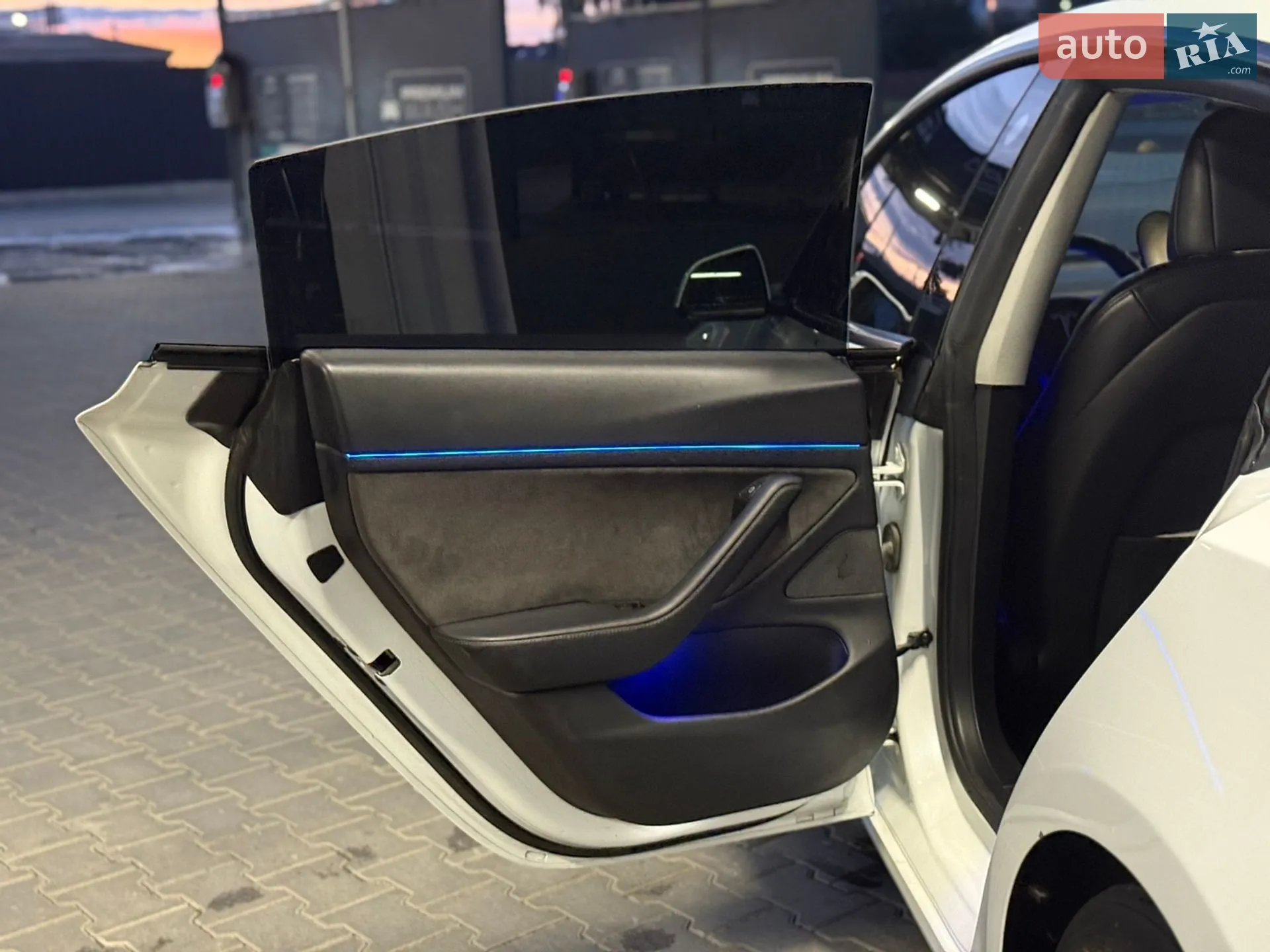 2020 Tesla Model 3 - мініатюра 16
