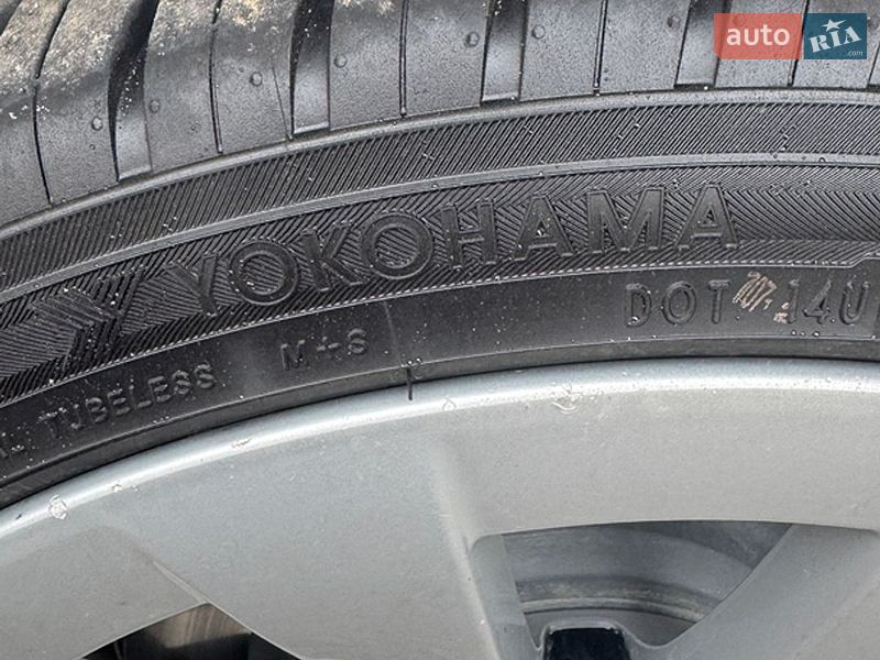 Седан Tesla Model 3 2021 в Киеве