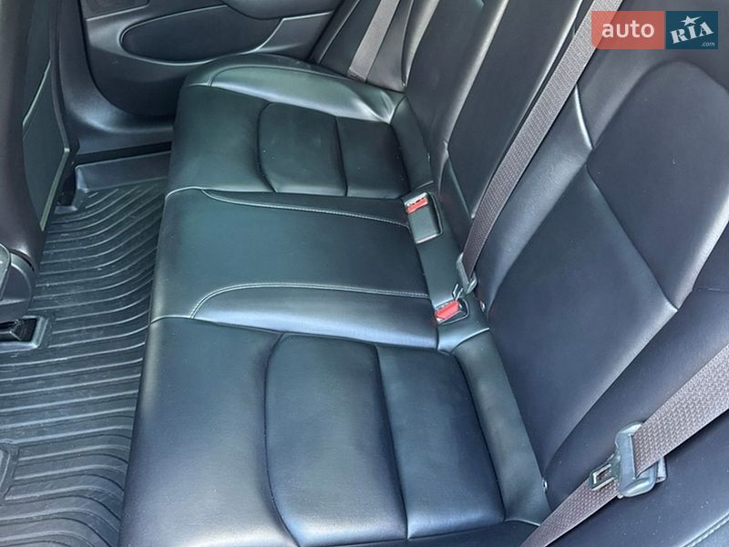 Седан Tesla Model 3 2020 в Прилуках