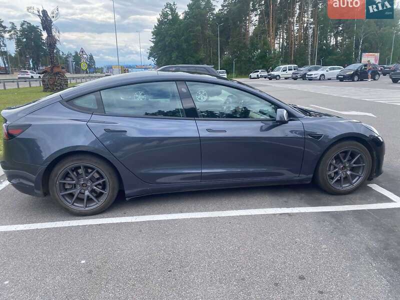 Седан Tesla Model 3 2022 в Києві