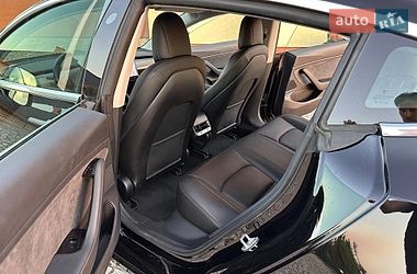 Седан Tesla Model 3 2020 в Киеве