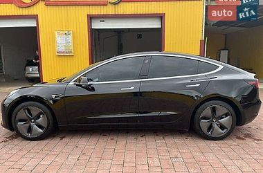 Седан Tesla Model 3 2019 в Виннице