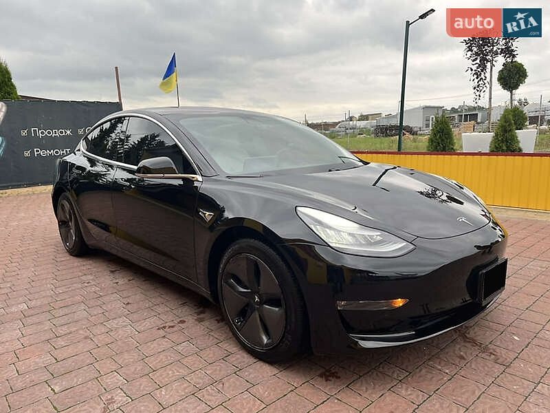 Седан Tesla Model 3 2019 в Виннице