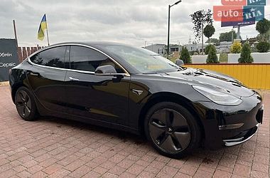 Седан Tesla Model 3 2019 в Виннице