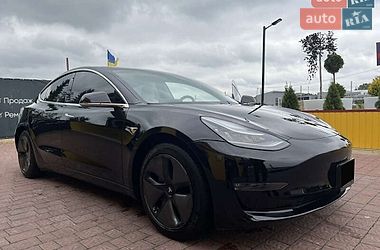 Седан Tesla Model 3 2019 в Виннице