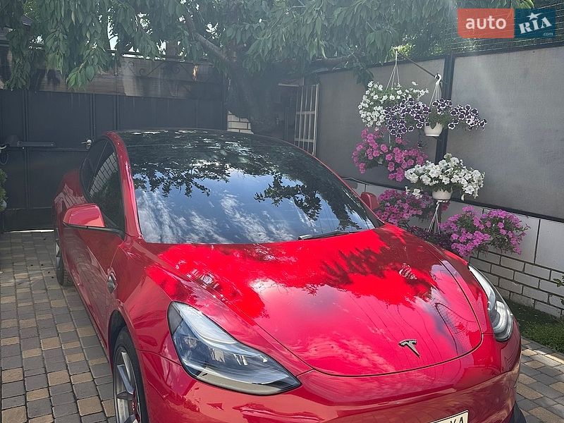 Седан Tesla Model 3 2021 в Одессе