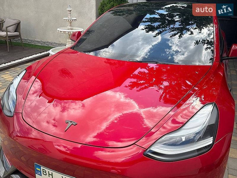 Седан Tesla Model 3 2021 в Одессе