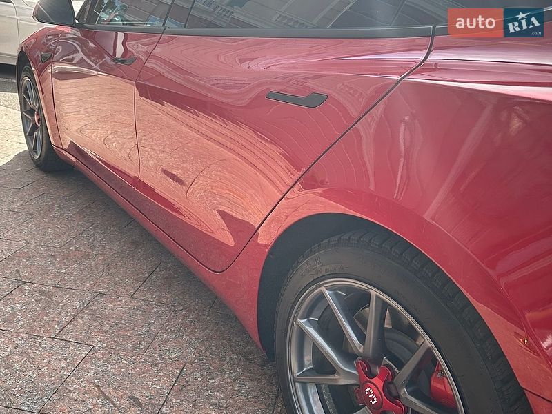 Седан Tesla Model 3 2021 в Одессе