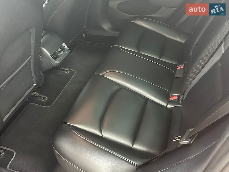Седан Tesla Model 3 2021 в Одессе