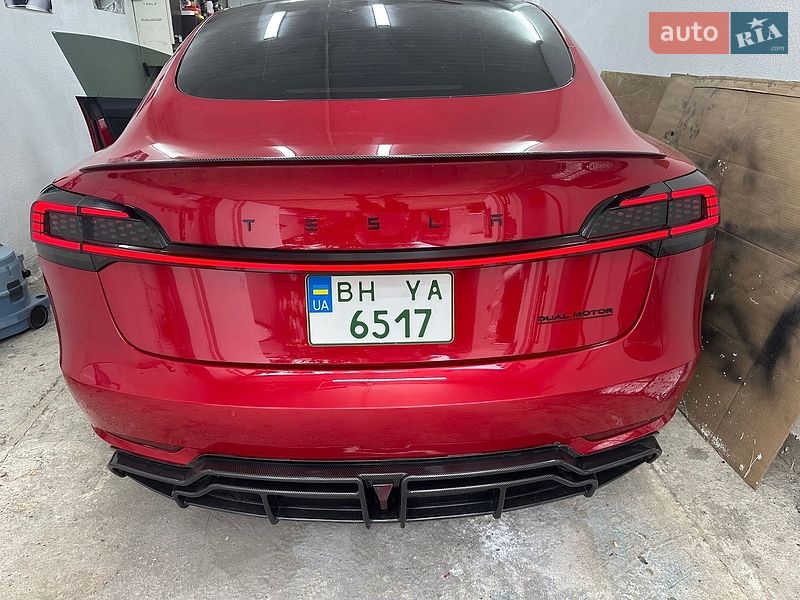 Седан Tesla Model 3 2021 в Одессе