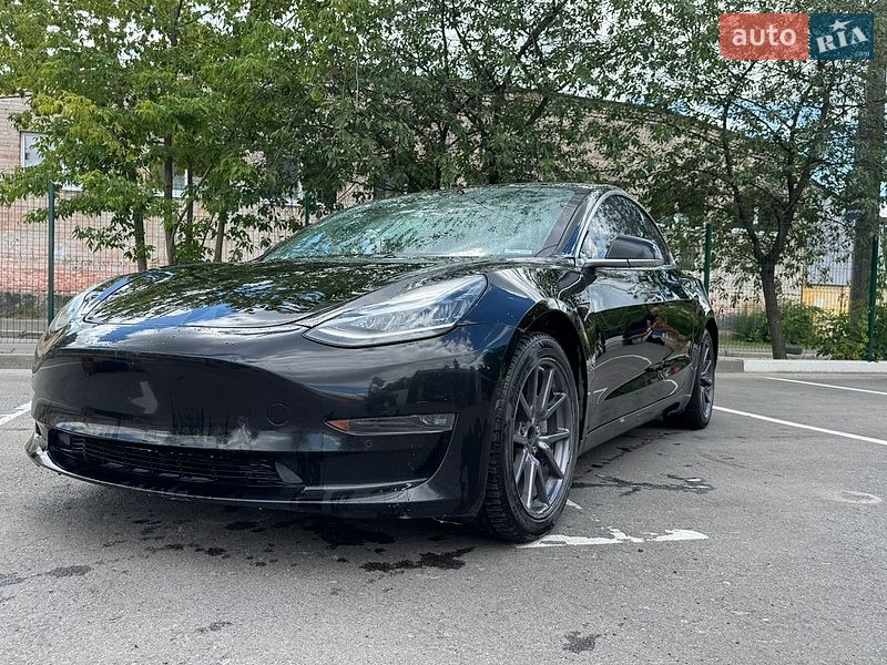 Седан Tesla Model 3 2019 в Києві