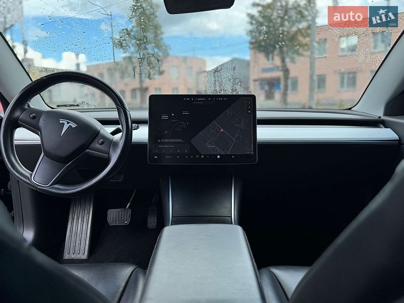 Седан Tesla Model 3 2019 в Києві