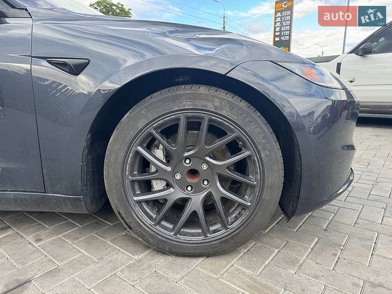 Седан Tesla Model 3 2024 в Луцьку