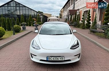 Седан Tesla Model 3 2023 в Львове