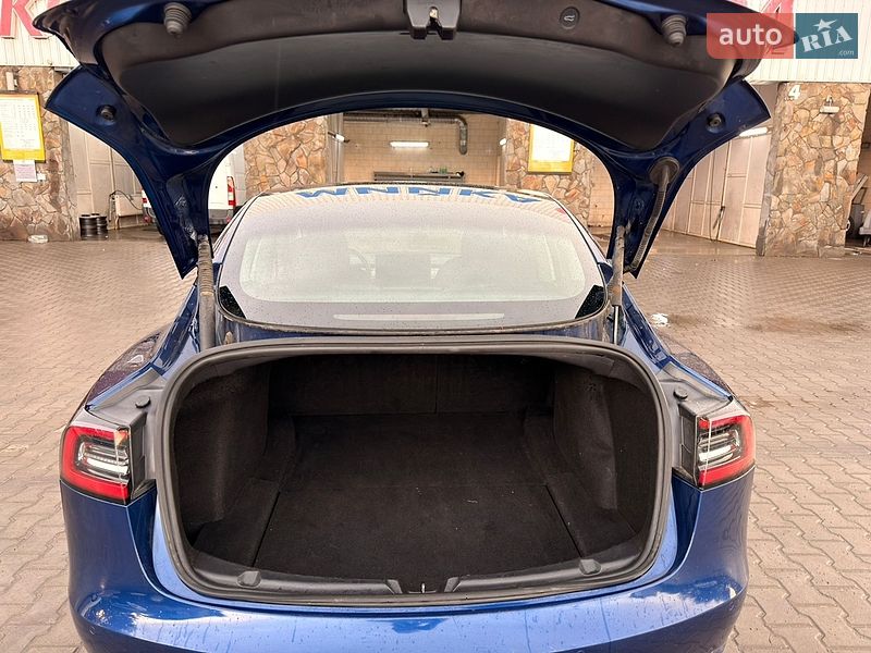 Седан Tesla Model 3 2022 в Луцке фото 8 Седан Tesla Model 3 2022 в Луцке
