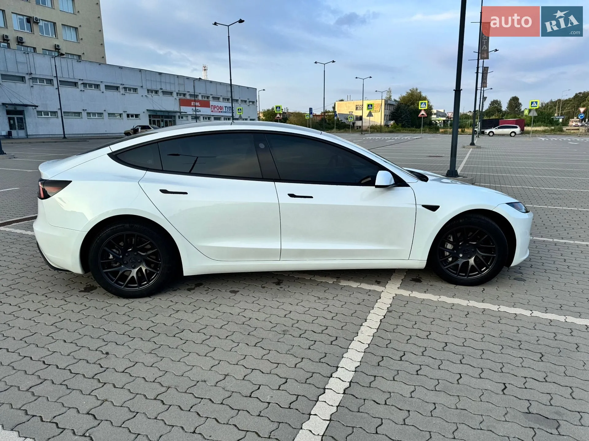 2024 Tesla Model 3 - мініатюра 5