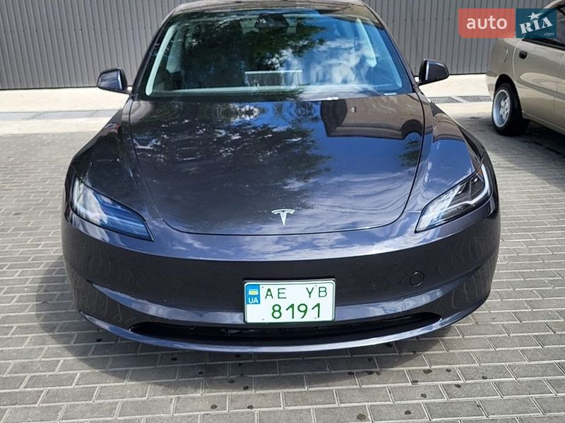Седан Tesla Model 3 2025 в Никополе фото Седан Tesla Model 3 2025 в Никополе