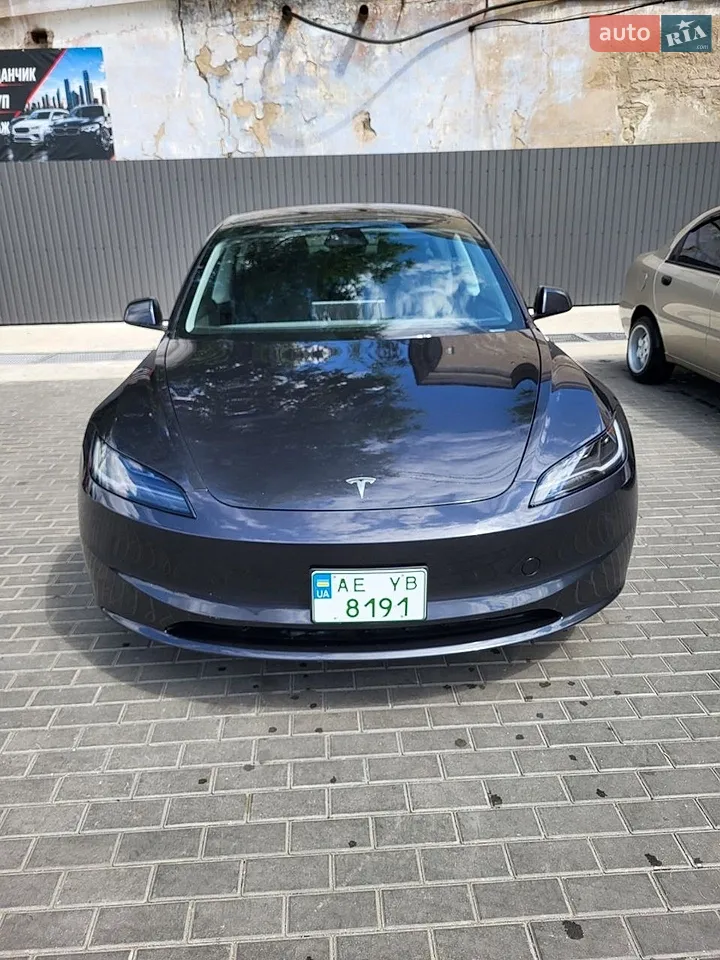 2025 Tesla Model 3 - мініатюра 24