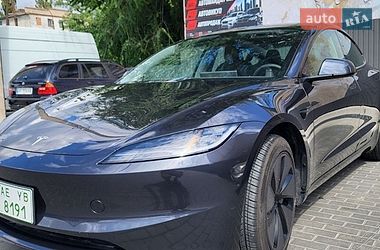 Седан Tesla Model 3 2025 в Никополе