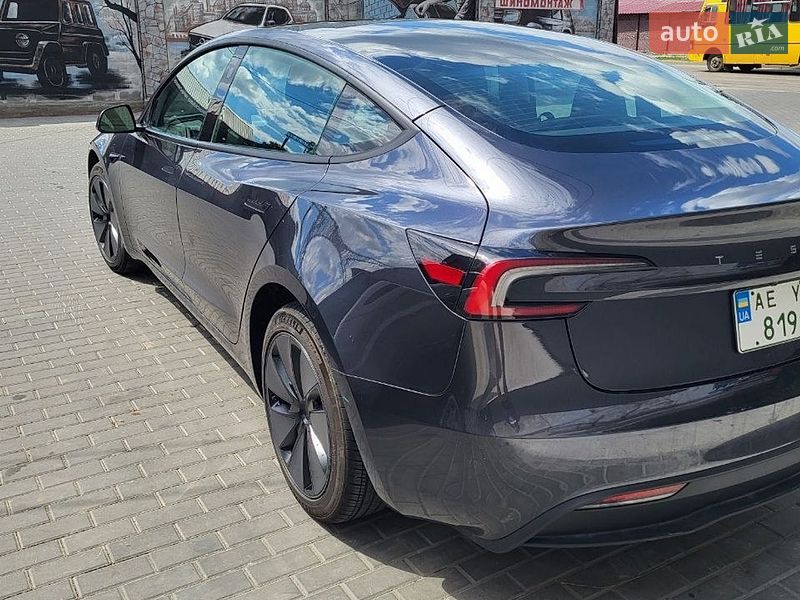 Седан Tesla Model 3 2025 в Никополе фото 4 Седан Tesla Model 3 2025 в Никополе