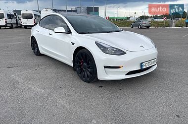 Седан Tesla Model 3 2021 в Львове