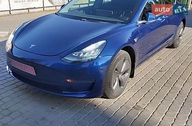 Седан Tesla Model 3 2019 в Полтаві