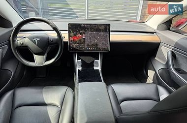 Седан Tesla Model 3 2019 в Луцьку
