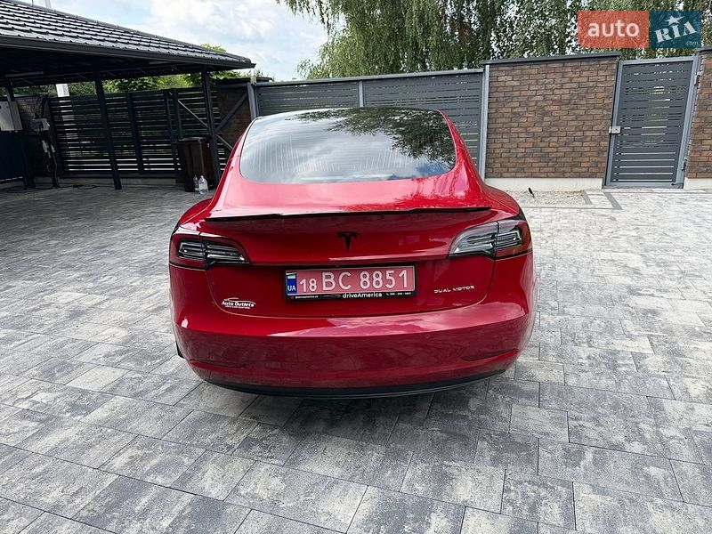 Седан Tesla Model 3 2019 в Луцьку фото 5 Седан Tesla Model 3 2019 в Луцьку