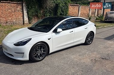 Седан Tesla Model 3 2022 в Днепре