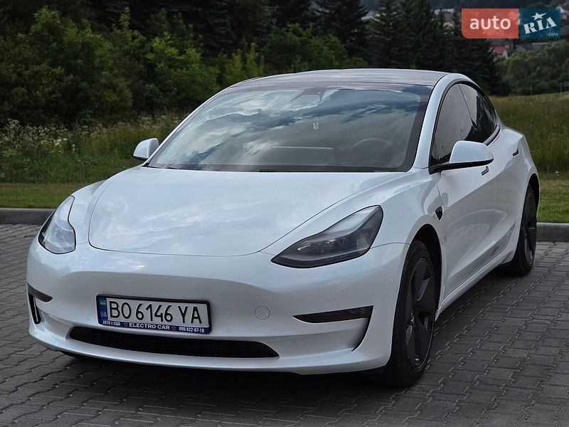 Седан Tesla Model 3 2021 в Тернополе