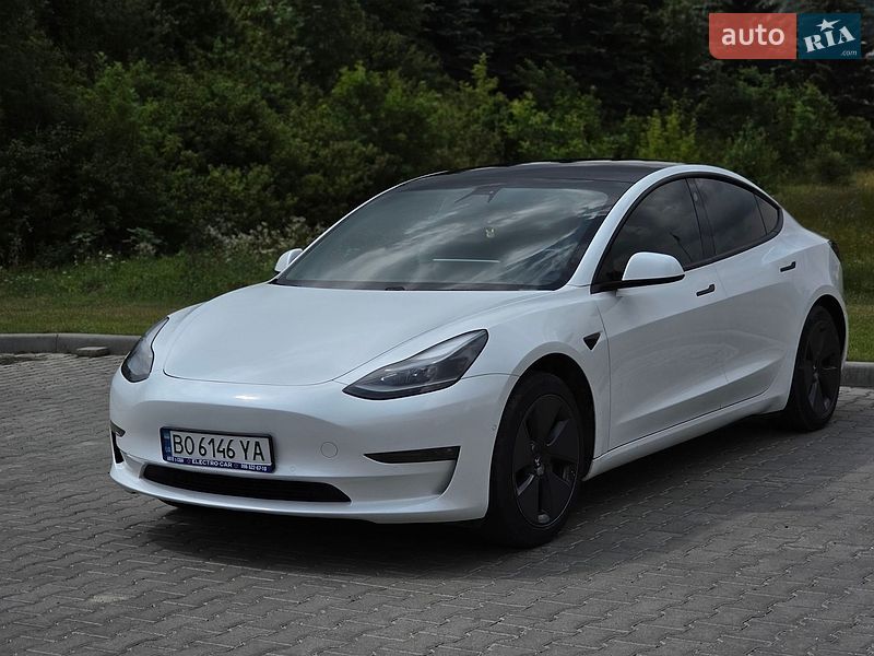 Седан Tesla Model 3 2021 в Тернополе