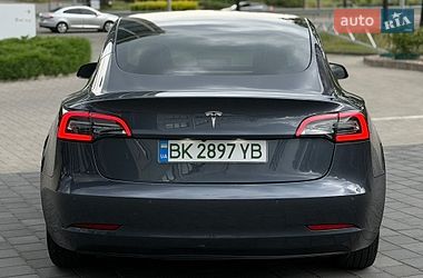 Седан Tesla Model 3 2022 в Дніпрі