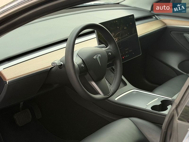 Седан Tesla Model 3 2022 в Дніпрі