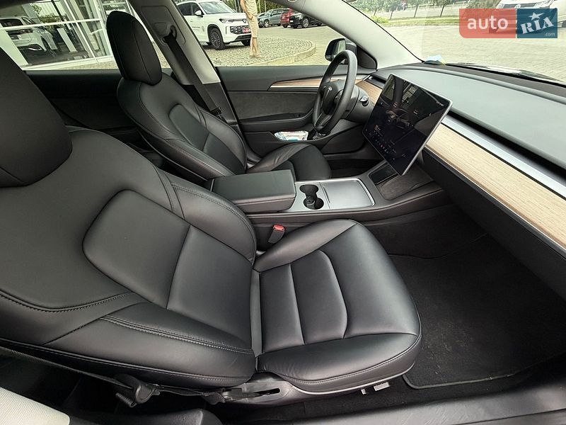 Седан Tesla Model 3 2022 в Дніпрі