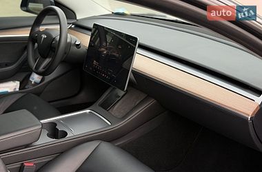 Седан Tesla Model 3 2022 в Дніпрі