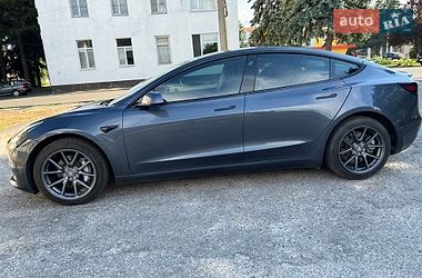 Седан Tesla Model 3 2021 в Барышевке