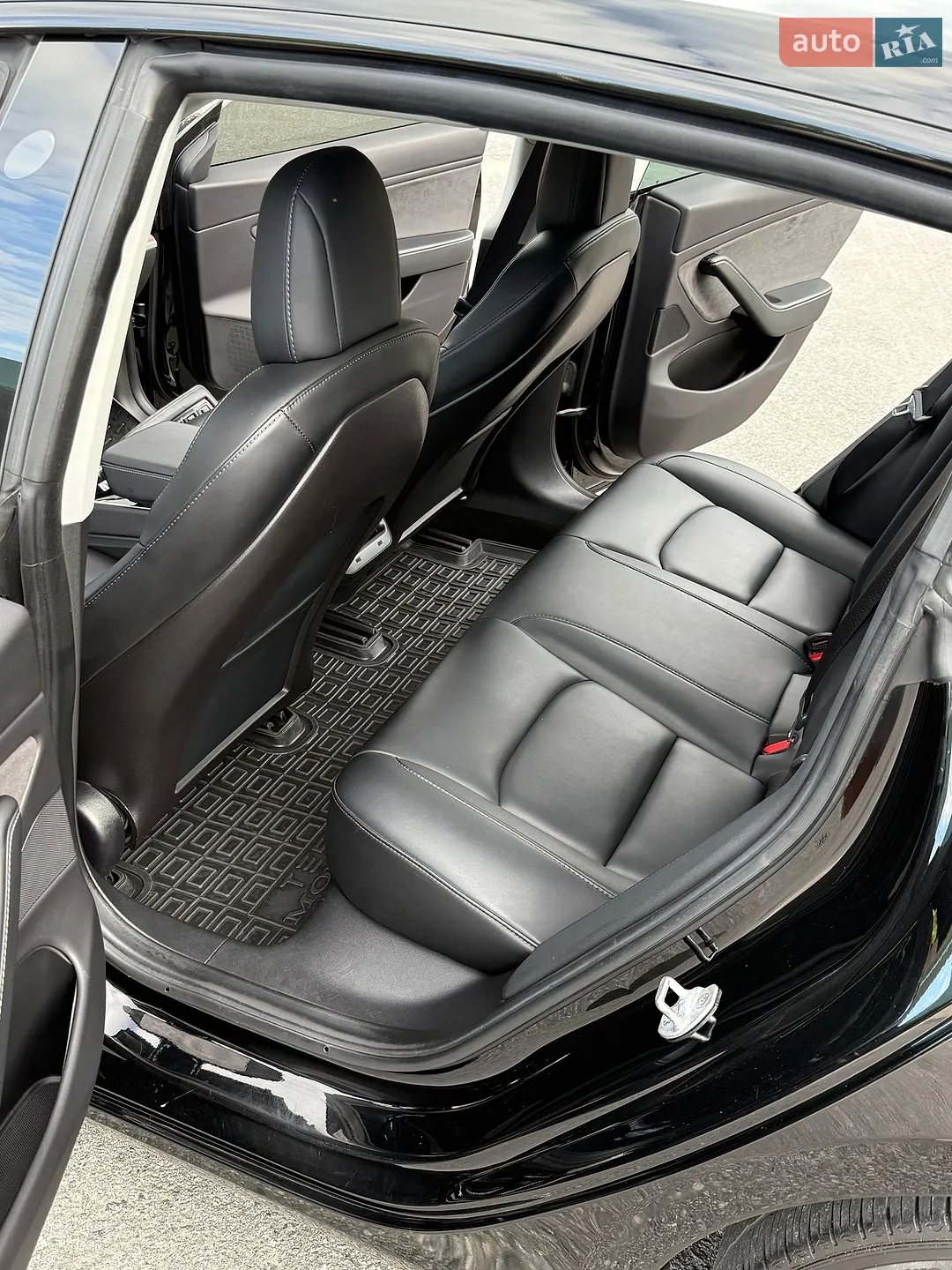 2019 Tesla Model 3 - мініатюра 10