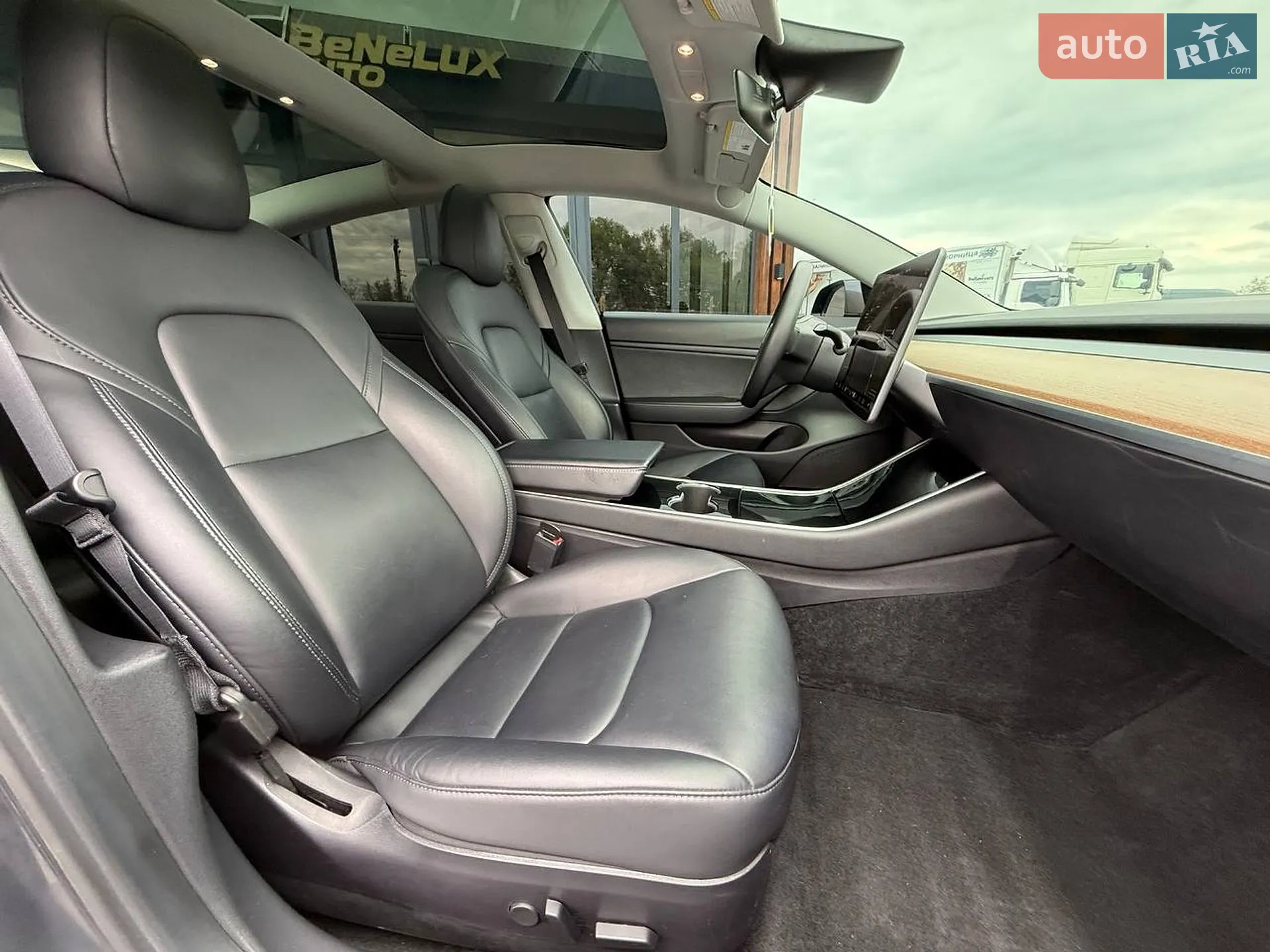 2020 Tesla Model 3 - мініатюра 27