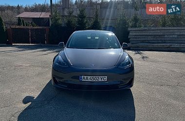 Седан Tesla Model 3 2021 в Львові