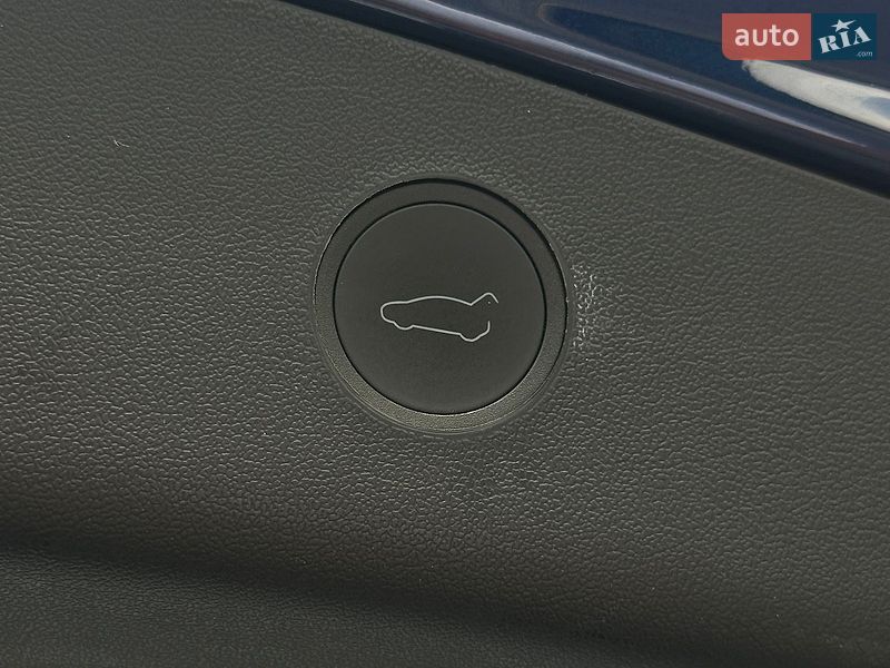 Седан Tesla Model 3 2022 в Белогородке