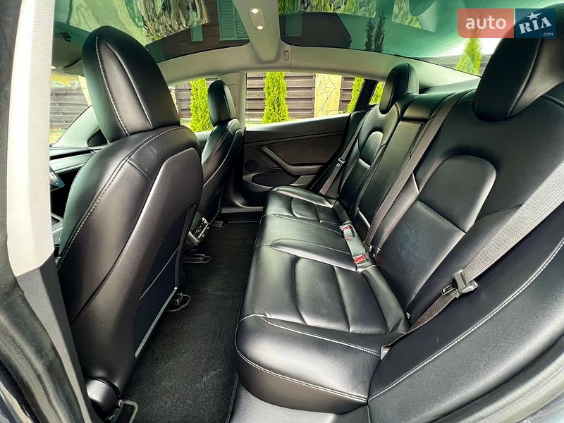 Седан Tesla Model 3 2021 в Хмельницькому