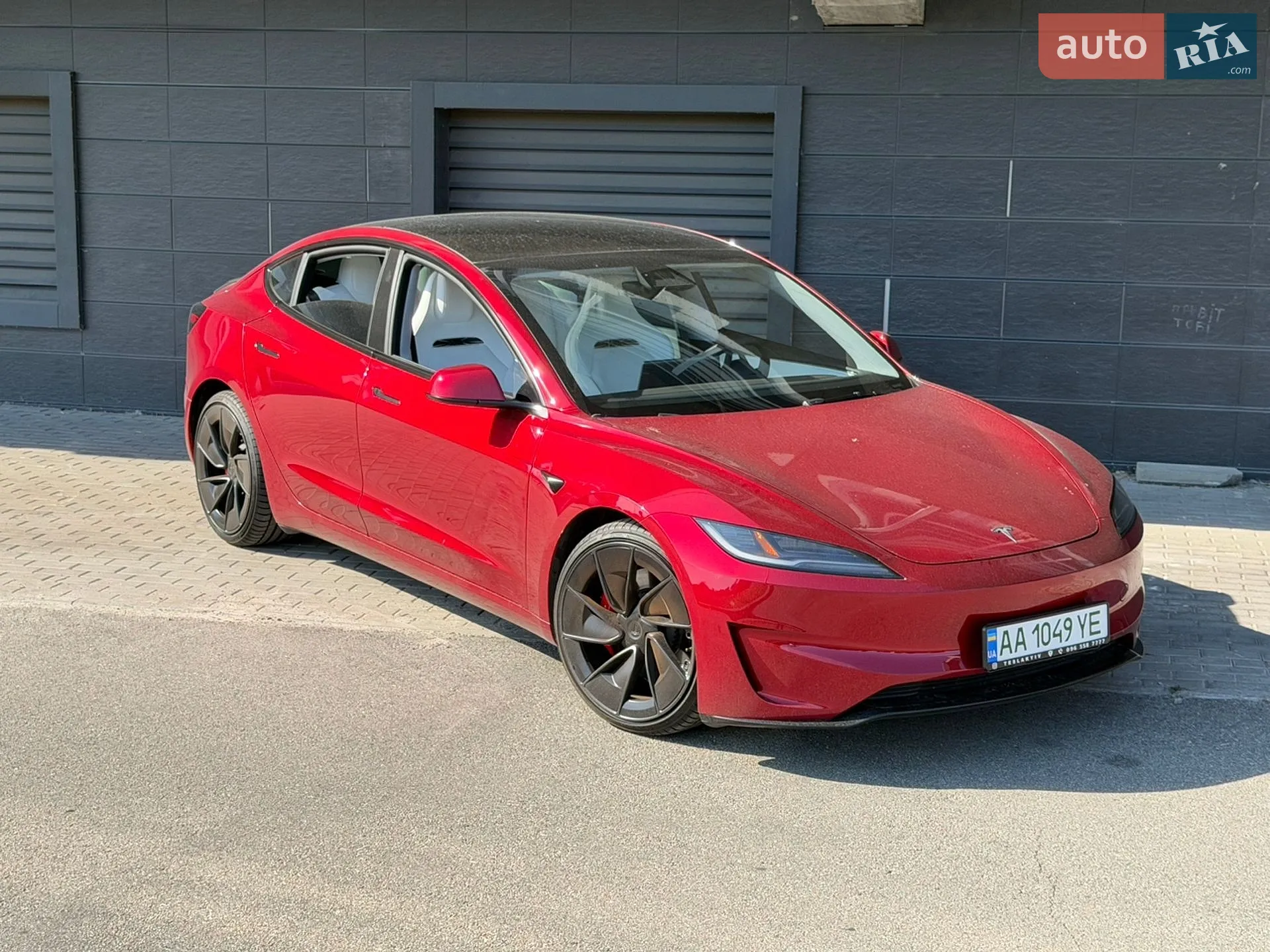 2024 Tesla Model 3 - фото 1