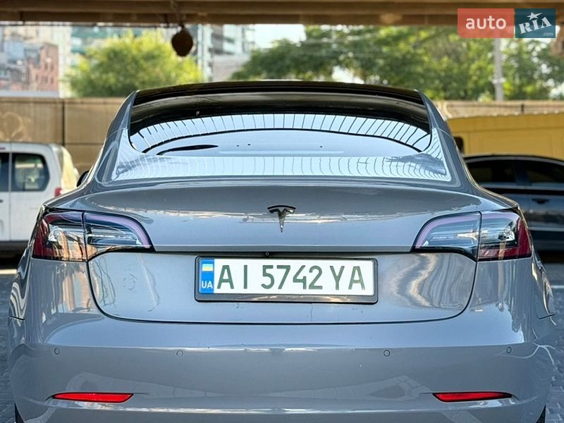Седан Tesla Model 3 2022 в Дніпрі