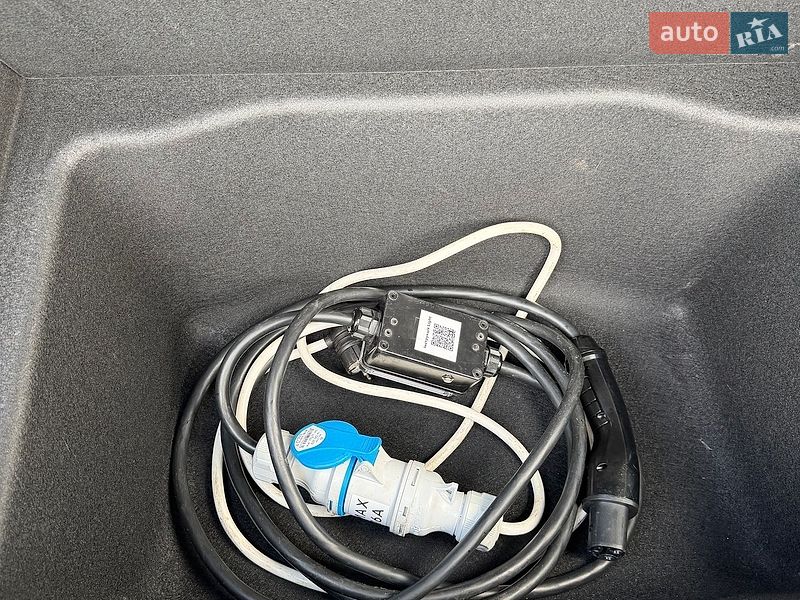 Седан Tesla Model 3 2022 в Харкові