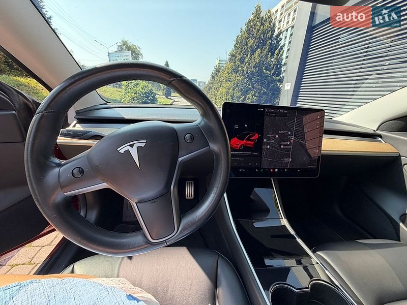 Седан Tesla Model 3 2019 в Львові фото 10 Седан Tesla Model 3 2019 в Львові