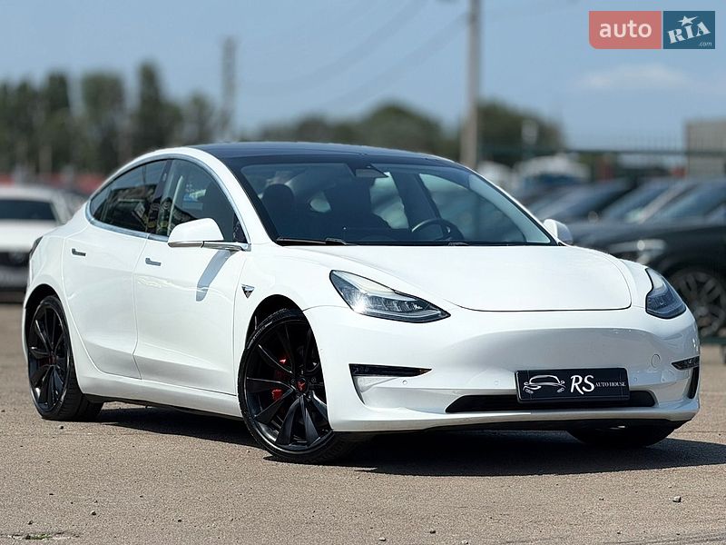 Tesla Model 3 2020
